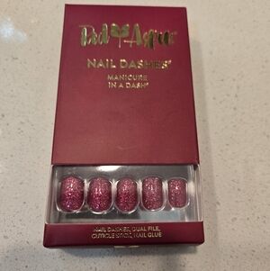 Red Aspen Nail Dashes In Hot To Trot, Trish